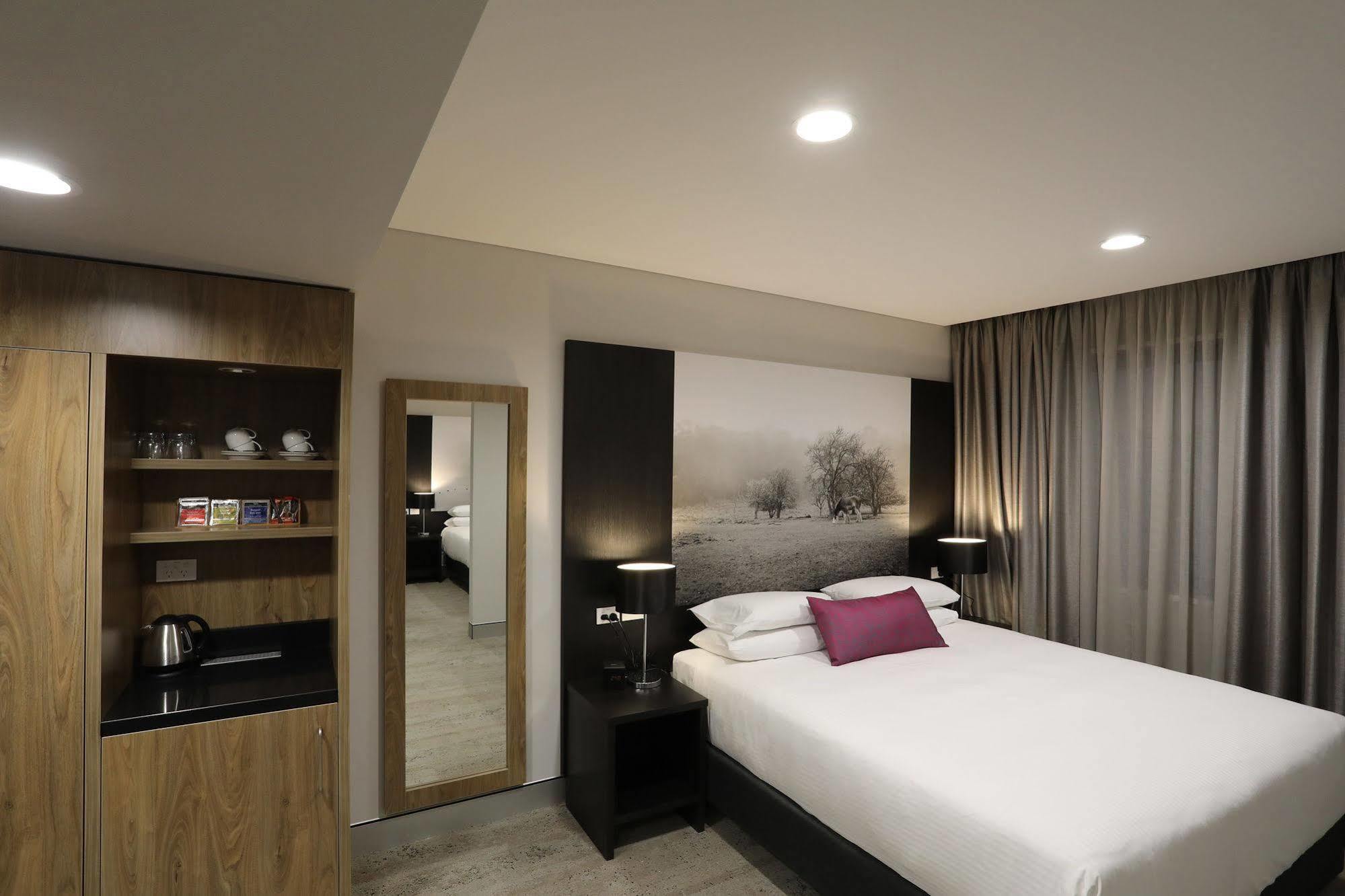 Mercure Тамуорт Экстерьер фото